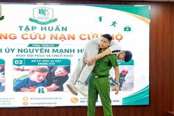 Trang bị kỹ năng an toàn trường học cho giáo viên Trường Phổ thông Phùng Hưng