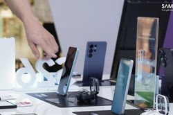 SamCenter Z-Day s&ocirc;i động trong ng&agrave;y mở b&aacute;n thế hệ Galaxy Z mới