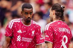Liverpool thất bại kh&oacute; tin ngay tại Anfield