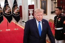 Tổng thống Trump muốn gia tăng sức ép kinh tế với Iran