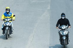 H&agrave; Nội ghi nhận nhiệt độ cao nhất cả nước, miền Bắc c&ograve;n nắng n&oacute;ng k&eacute;o d&agrave;i