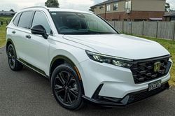 Khi mua Honda CR-V Hybrid AWD, bạn sẽ không phải suy nghĩ nhiều về chiếc SUV này