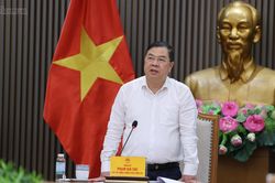 Đề xuất thí điểm dùng xe điện 3 bánh thu gom rác và chữa cháy