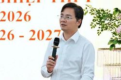 Đình chỉ công tác Giám đốc Sở Giáo dục và Đào tạo tỉnh Tuyên Quang
