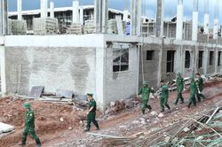 Tự hào góp sức xây dựng trường học nơi biên cương