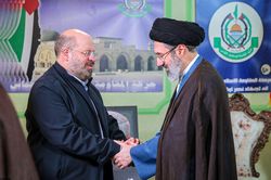 Khuyến nghị quan trọng nhất của Lãnh tụ Tối cao Iran đưa ra khi gặp Tổng thống Pezeshkian