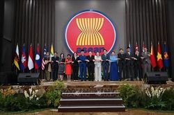 Tăng cường hơn nữa quan hệ thương mại giữa c&aacute;c nước ASEAN