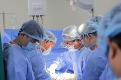Chủ tịch UBND TP Hà Nội ủy quyền giám đốc Sở Y tế giải quyết 2 thủ tục quan trọng