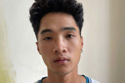 Thanh niên đến cầm đồ, chủ cửa hàng phải báo Công an bởi sự việc bất ngờ xảy ra