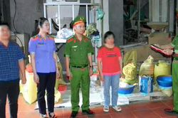 Khởi tố 2 phụ nữ sản xuất, buôn bán gạo giả thương hiệu 'Gạo Séng Cù Mường Khương'