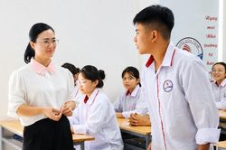 Bắc Ninh: Nữ hiệu trưởng 9X và mái trường không bạo lực