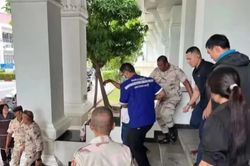 Th&aacute;i Lan: Cựu nghị sĩ nổ s&uacute;ng tại trụ sở ch&iacute;nh quyền tỉnh Nonthaburi
