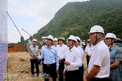 Bí thư Tỉnh ủy Lê Minh Ngân: Đẩy nhanh tiến độ thi công dự án Hầm đường bộ qua đèo Hoàng Liên, mở rộng không gian phát triển