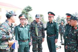 Điểm tựa quốc phòng cho chặng đường phát triển mới