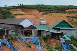 Sạt lở uy hiếp K'Nớ 5, cần giải pháp căn cơ để ổn định dân cư