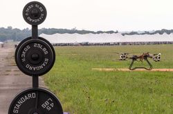 Hơn 90 đội tranh tài tại cuộc thi drone tải nặng DARPA Lift Challenge ở bang Ohio, Mỹ