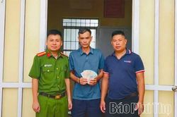 Trao trả hơn 14 triệu đồng cho người đánh rơi