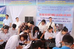 Tr&ecirc;n 300 lao động tham gia Phi&ecirc;n giao dịch việc l&agrave;m lưu động x&atilde; V&acirc;n Sơn