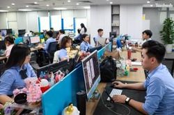 Chứng khoán ngày 10/8: Ngân hàng, dầu khí và chứng khoán khởi sắc, VN-Index tiến gần hơn tới vùng cản 1.800 điểm