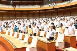 Quốc hội mặc niệm Chủ tịch Quốc hội Lào Saysomphone Phomvihane