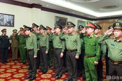 Tr&acirc;n trọng những đ&oacute;ng g&oacute;p của Chủ tịch Quốc hội L&agrave;o đối với quan hệ C&ocirc;ng an hai nước