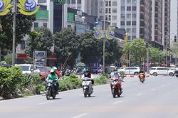 Hà Nội nắng nóng kéo dài trong tuần
