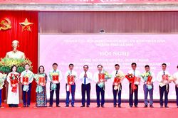 Hà Nội công bố loạt quyết định kiện toàn nhân sự lãnh đạo Sở Xây dựng và Sở Văn hóa, Thể thao và Du lịch
