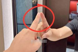 Tại sao bạn cần kiểm tra gương đầu tiên ngay khi nhận phòng khách sạn?