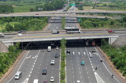 Cục CSGT đề xuất thí điểm 'Làn vượt xe' trên cao tốc