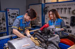 Khi ô tô bước vào kỷ nguyên điện, nghề kỹ sư sẽ thay đổi thế nào?