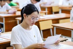 Điểm chuẩn Đại học Hà Nội 2026: Ngôn ngữ Anh dẫn đầu với 34,45 điểm