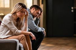 Hôn nhân càng lâu càng dễ mắc 3 sai lầm này: Người khôn ngoan đều biết cách tránh