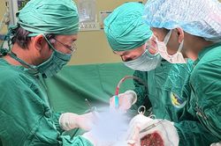 Người đàn ông 56 tuổi phát hiện sỏi san hô gây ứ nước ở thận từ dấu hiệu nhiều người Việt mắc phải