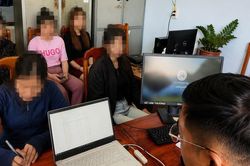 Sử dụng ảnh người kh&aacute;c trong livestream TikTok: Đừng để m&acirc;u thuẫn th&agrave;nh rắc rối ph&aacute;p l&yacute;