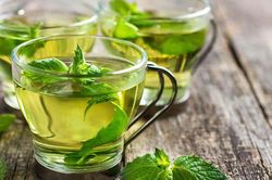 4 loại trà hỗ trợ cân bằng nội tiết tố một cách tự nhiên