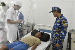 Bệnh xá đảo Nam Yết kịp thời cấp cứu một thuyền trưởng bị đột quỵ