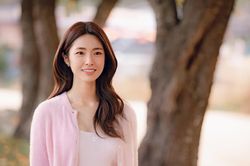 Kẹo Ngọt T&igrave;nh Y&ecirc;u leo Top 1 Netflix giữa ồn &agrave;o gia thế nữ ch&iacute;nh, Ha Young xin lỗi