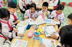 Hà Nội triển khai chính sách miễn phí sách giáo khoa cho 1,8 triệu học sinh