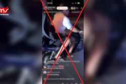 Livestream cảnh 'bốc đầu' xe máy, hai thiếu niên bị CSGT triệu tập