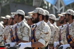 Lãnh tụ Tối cao Iran bất ngờ ra sắc lệnh cải tổ quân đội