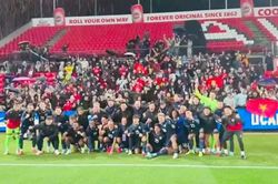 Công an Hà Nội FC ăn mừng vé C1 châu Á ngay trên sân khách