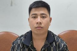 Đối tượng tàng trữ trái phép vũ khí quân dụng 'lộ sáng' vì tình tiết bất ngờ