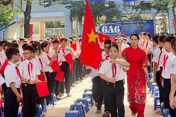 H&agrave; Nội x&acirc;y dựng kế hoạch miễn ph&iacute; s&aacute;ch gi&aacute;o khoa cho học sinh phổ th&ocirc;ng