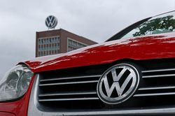 Gia tộc Porsche ủng hộ tái cấu trúc tập đoàn Volkswagen