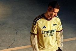 Áo đấu Arsenal bắt nhịp xu hướng thời trang 2026