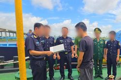 Hải quan phát hiện tàu chở hơn 70.000 lít dầu FO trên biển