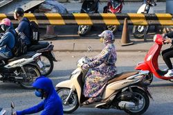 Thời tiết ngày 11/8: Bắc Bộ và Trung Bộ nắng gắt, Nam Bộ mưa to đến rất to