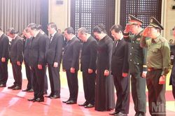 Nhà lãnh đạo xuất sắc luôn tâm huyết vun đắp mối quan hệ đặc biệt Lào-Việt Nam
