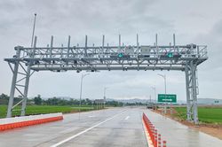 Thêm 5 đoạn tuyến cao tốc Bắc-Nam bắt đầu thu phí từ ngày 14-8