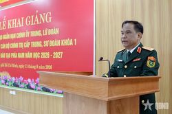 Học viện Chính trị: Khai giảng đào tạo ngắn chính ủy trung, lữ đoàn và hoàn thiện cán bộ chính trị cấp trung, sư đoàn